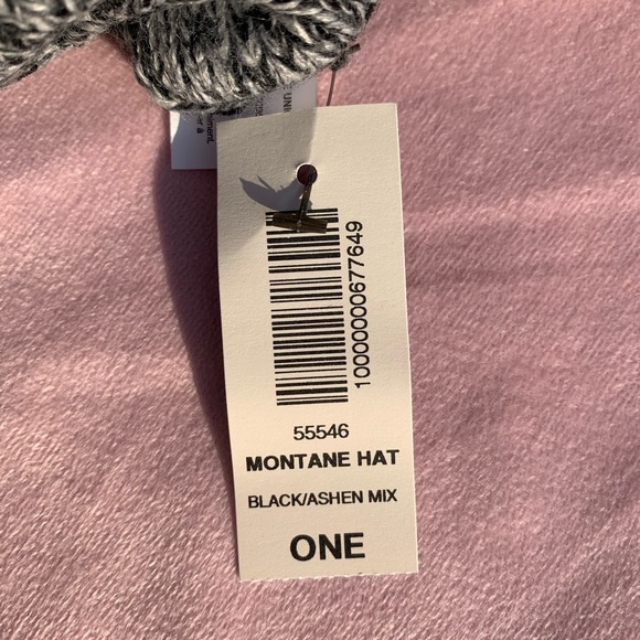 BRAND NEW WITH TAG TNA ARITZIA MONTANE HAT beanie - Picture 4 of 4